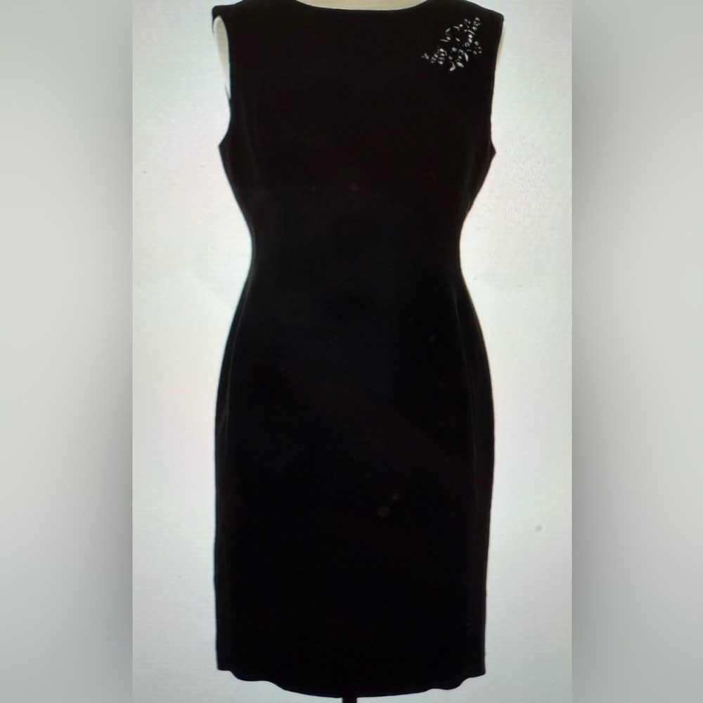 Evan-Picone Y2K Sleeveless Black Dress with Bead Accent Size 12P